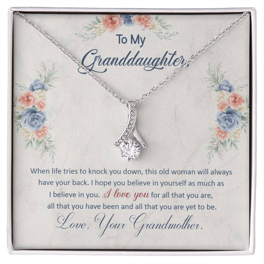 To My Granddaughter, This Old Woman Will Always Have Your Back - Alluring Beauty Necklace