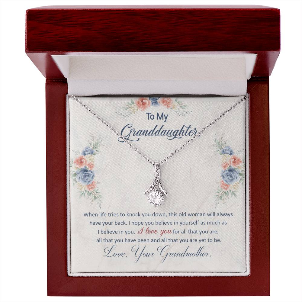 To My Granddaughter, This Old Woman Will Always Have Your Back - Alluring Beauty Necklace